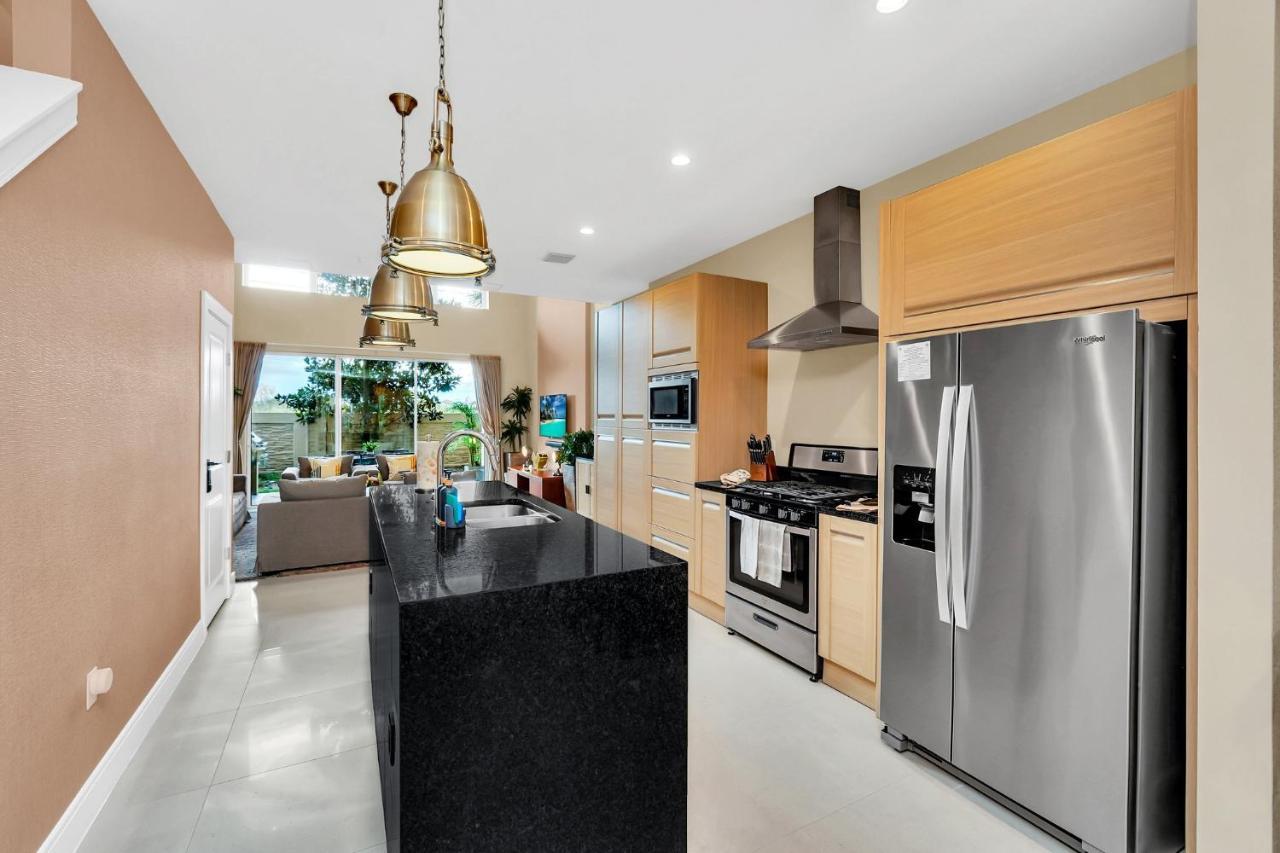 Luxury Villa Less Than A Mile From Disneyworld -Bonus Elevator- Orlando Exterior photo