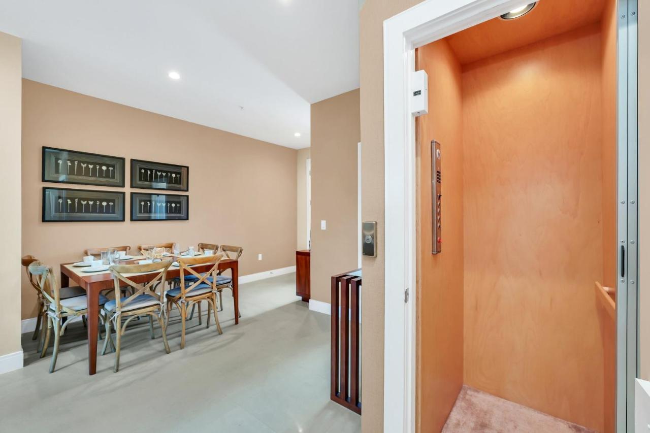 Luxury Villa Less Than A Mile From Disneyworld -Bonus Elevator- Orlando Exterior photo